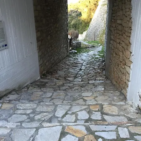 Vakantiehuis Nafsika's & Ntinos' Filótion